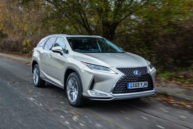 Interior design and technology – Lexus RX L