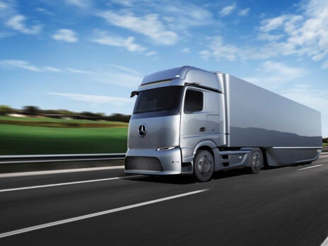 Mercedes-Benz to test long distance BEV trucks with Amazon and Rhenus