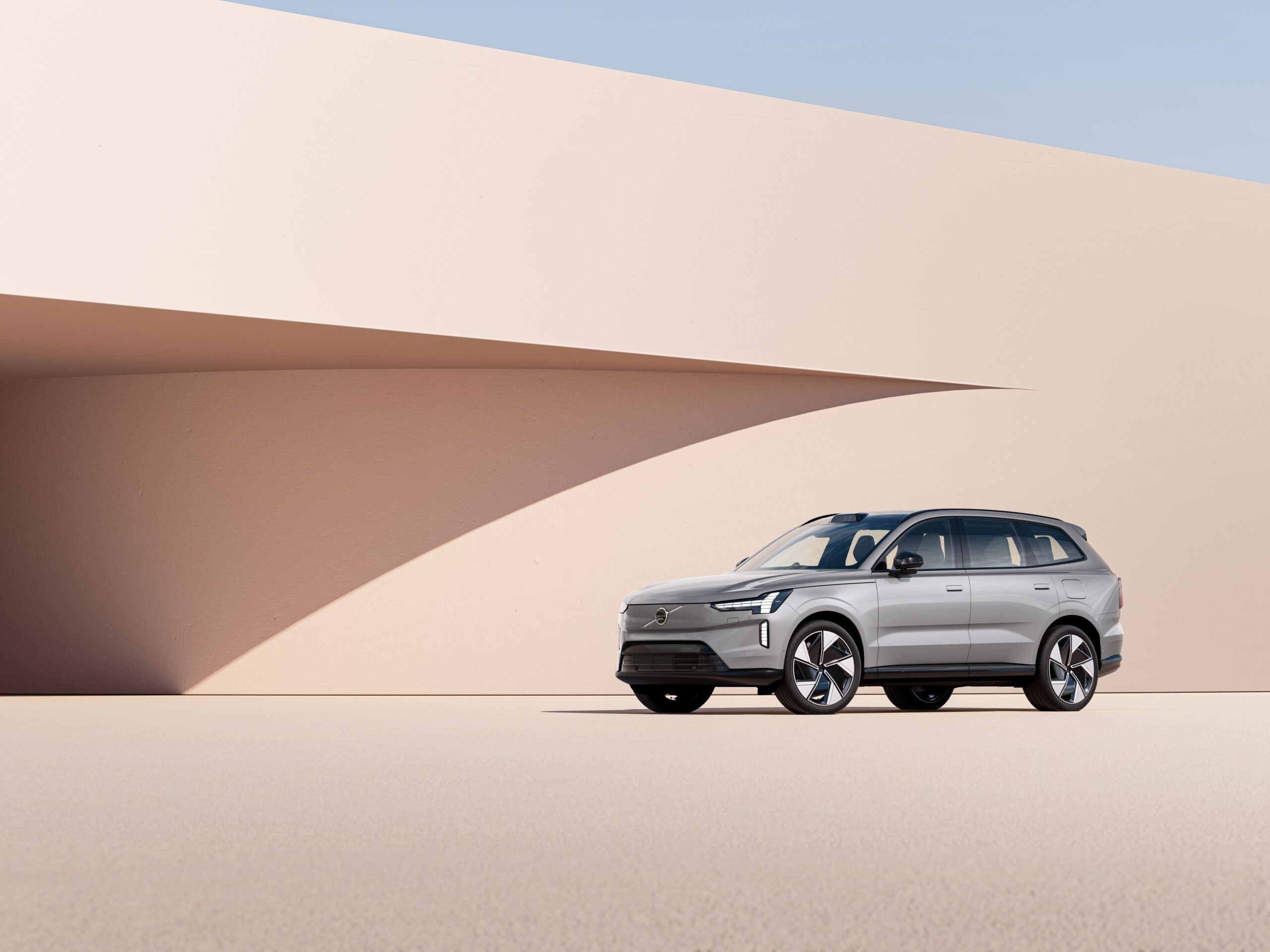 Experience the Power and Performance of Volvo's New EV: The EX90