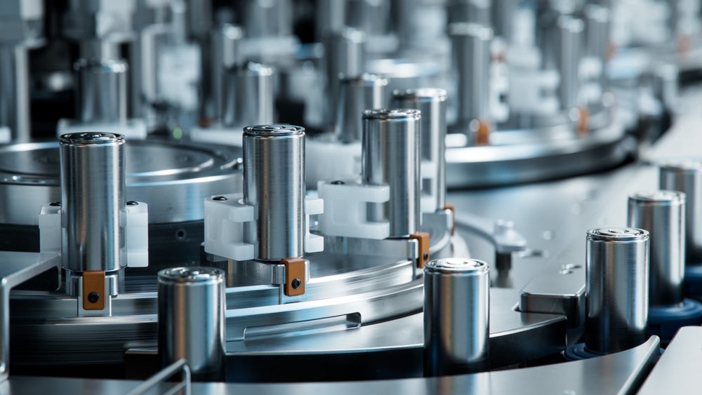 Fabricação de células de íons de lítio para baterias EV. Crédito: Shutterstock / Imagens IM.
