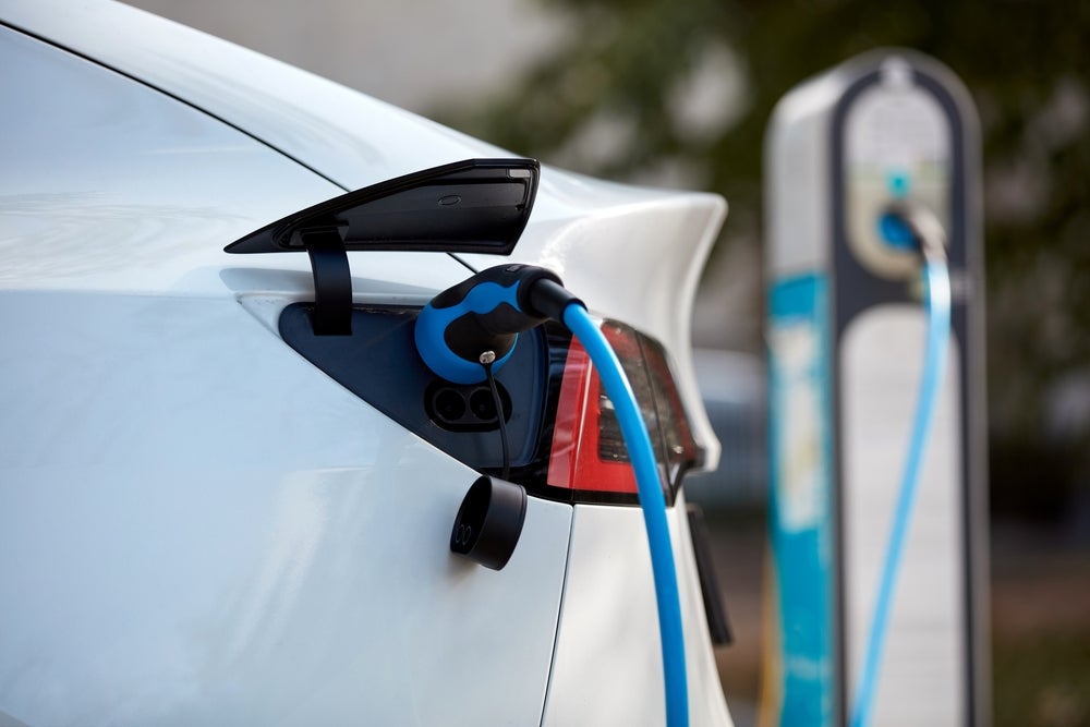 إحاطة المحللين تتزايد المخاوف بشأن التباطؤ في الطلب على السيارات الكهربائية في أوروبا في 13 فبراير 2024