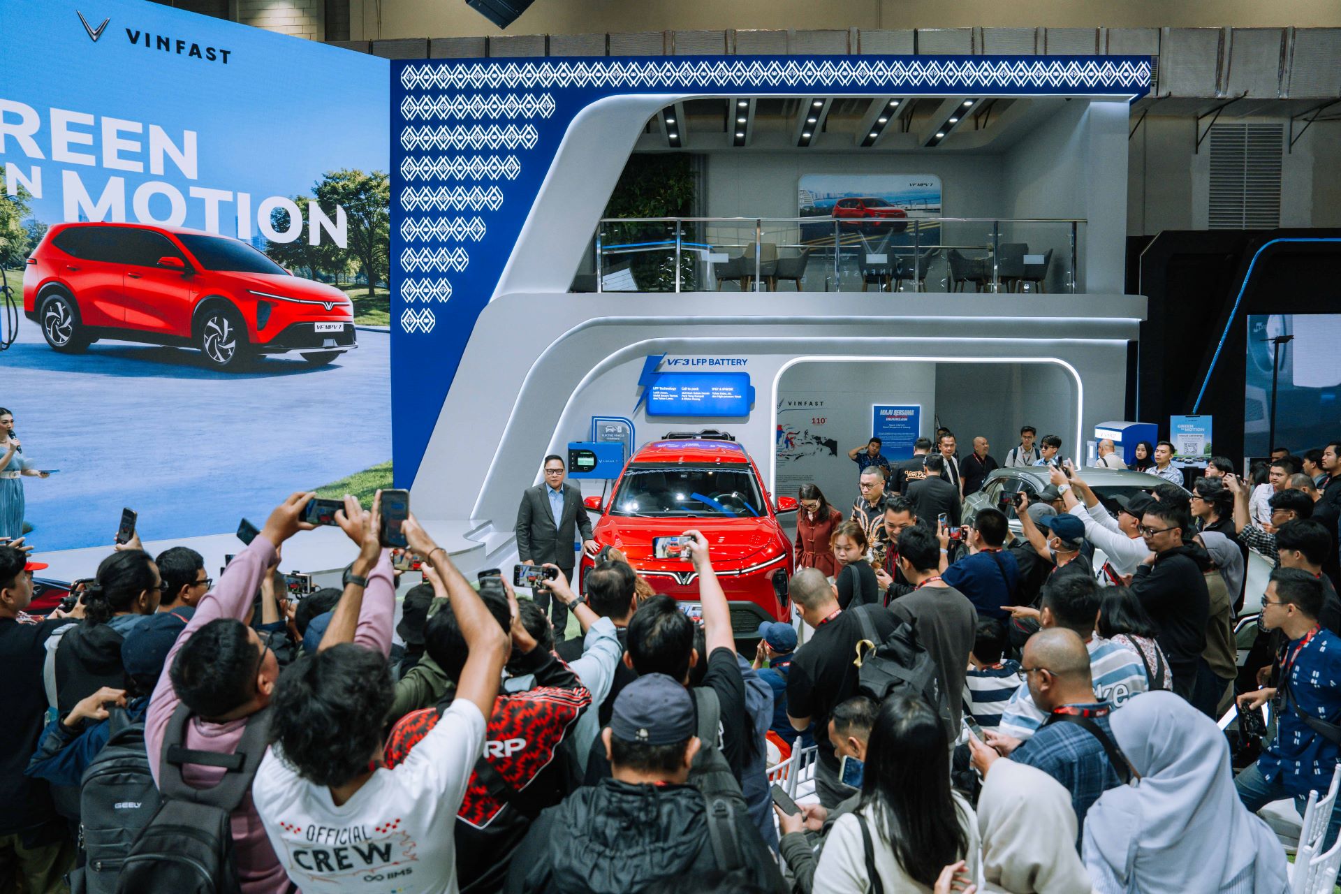 VinFast launches battery-powered VF MPV 7 in Indonesia