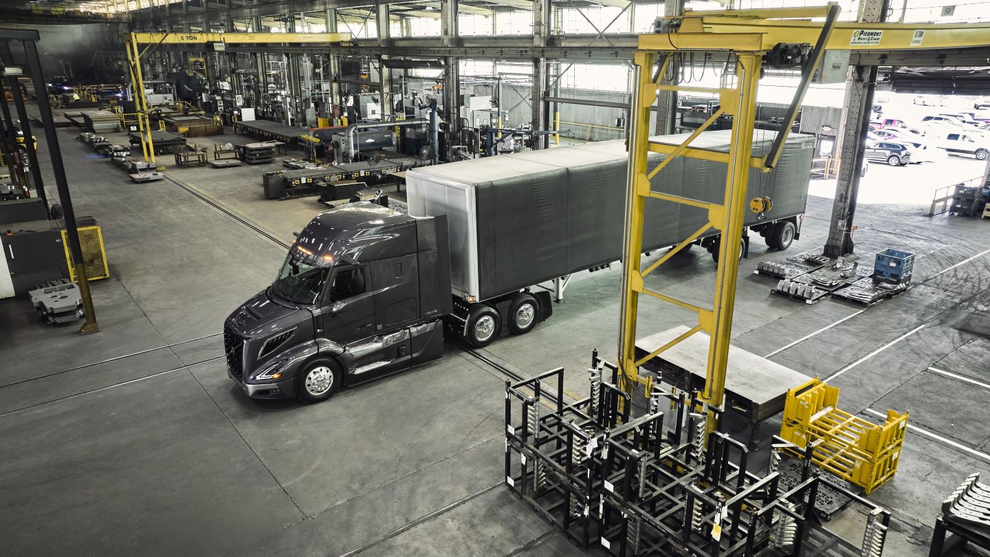 Volvo starts production of VNR regional haul truck in Virginia, US
