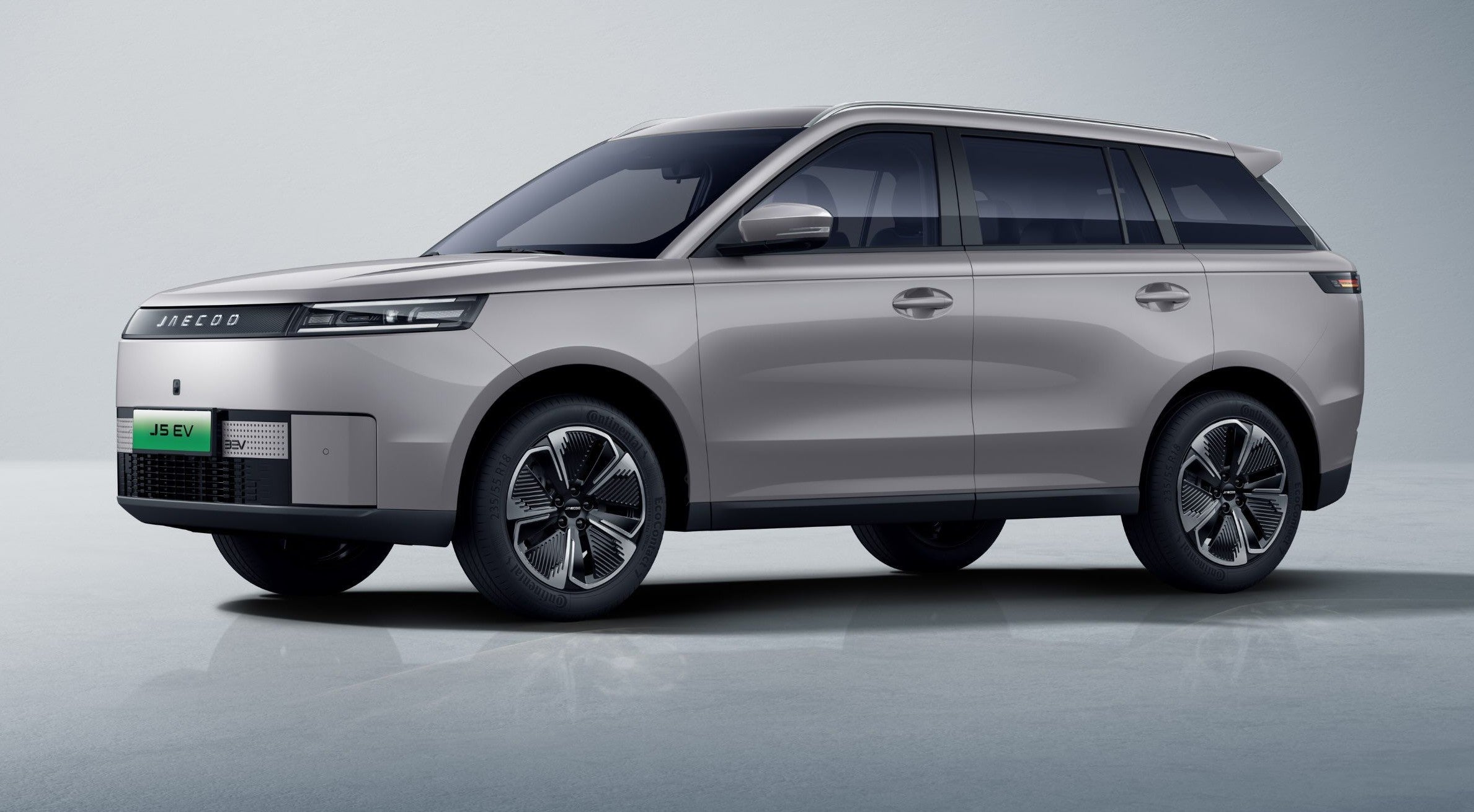 Indonesian vehicle sales fall 14% in March