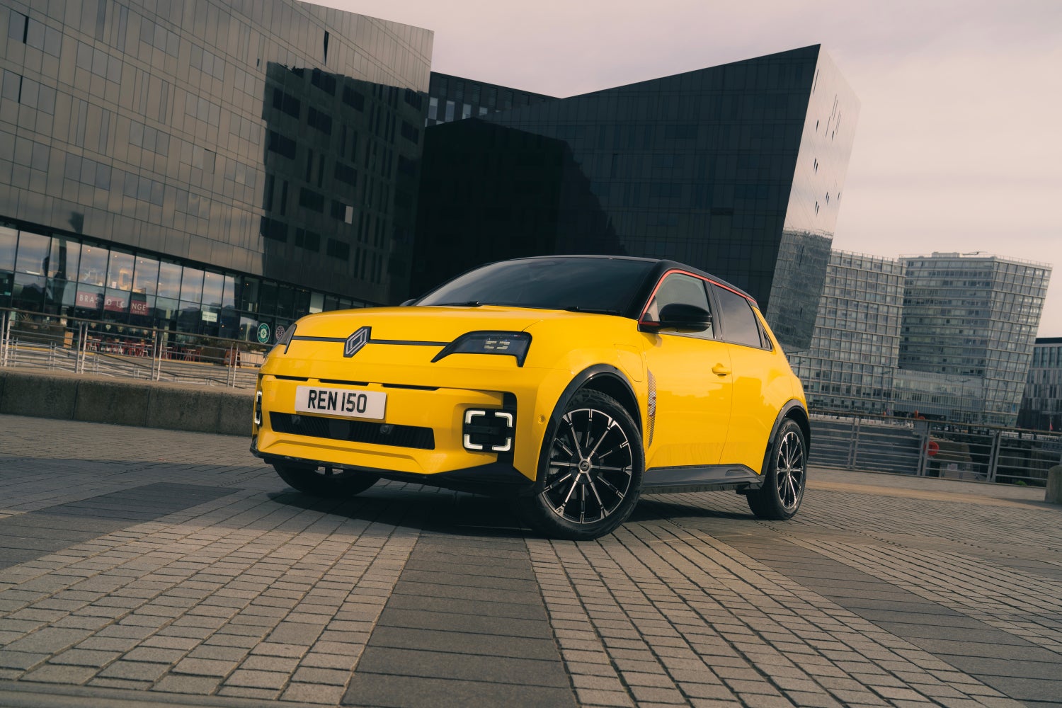 UK July car market gets EV boost