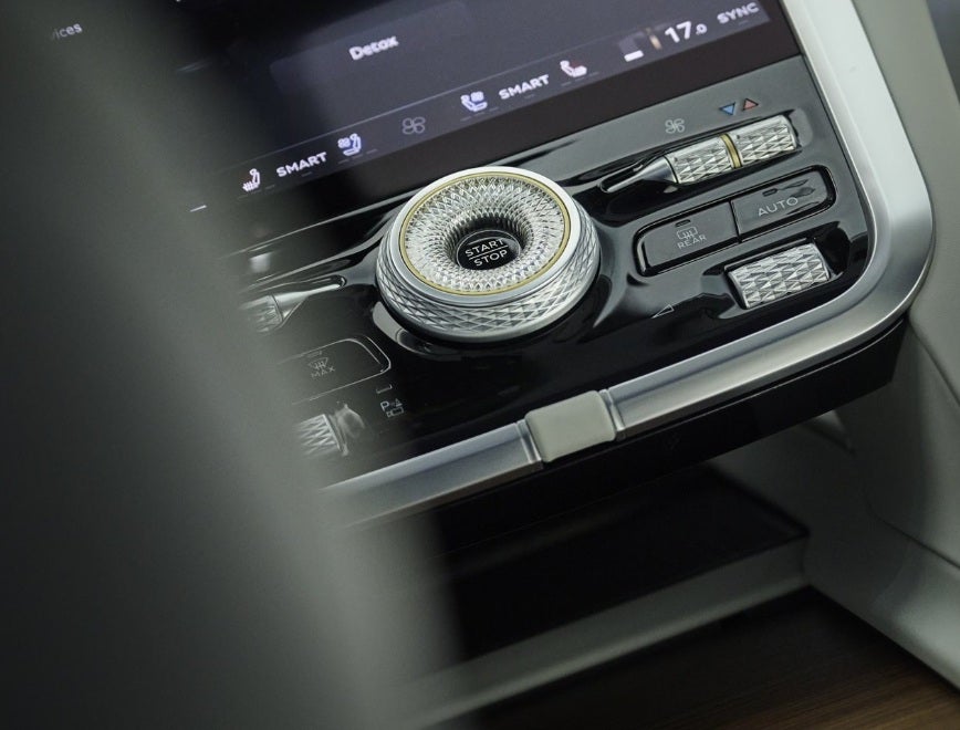 Bentley mostra il sistema di curazione per l’esperienza di guida del Torcal BEV, con ambienti personalizzati per emozioni e sensazioni