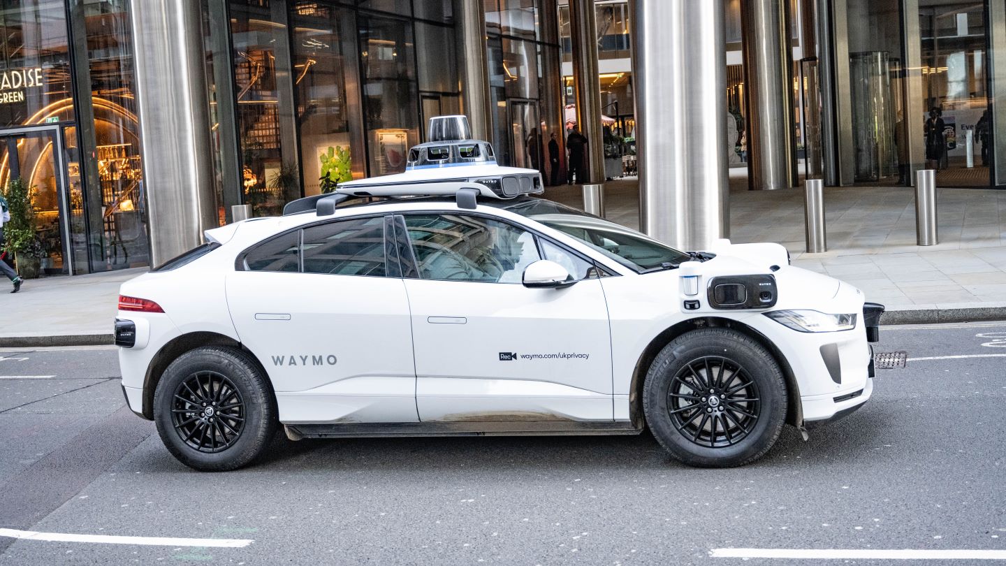 Uber Names Tokyo Taxi Firm Hinomaru Kotsu As Robotaxi Fleet Operator